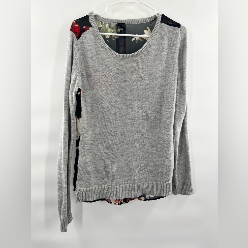 Madison Lilly grey front pullover blouse sweaterfloral print back long sleeve S